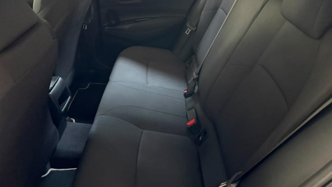TOYOTA Corolla 1.8 125H BUSINESS ECVT