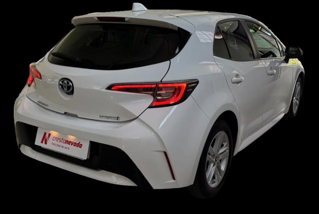 TOYOTA Corolla 1.8 125H BUSINESS ECVT