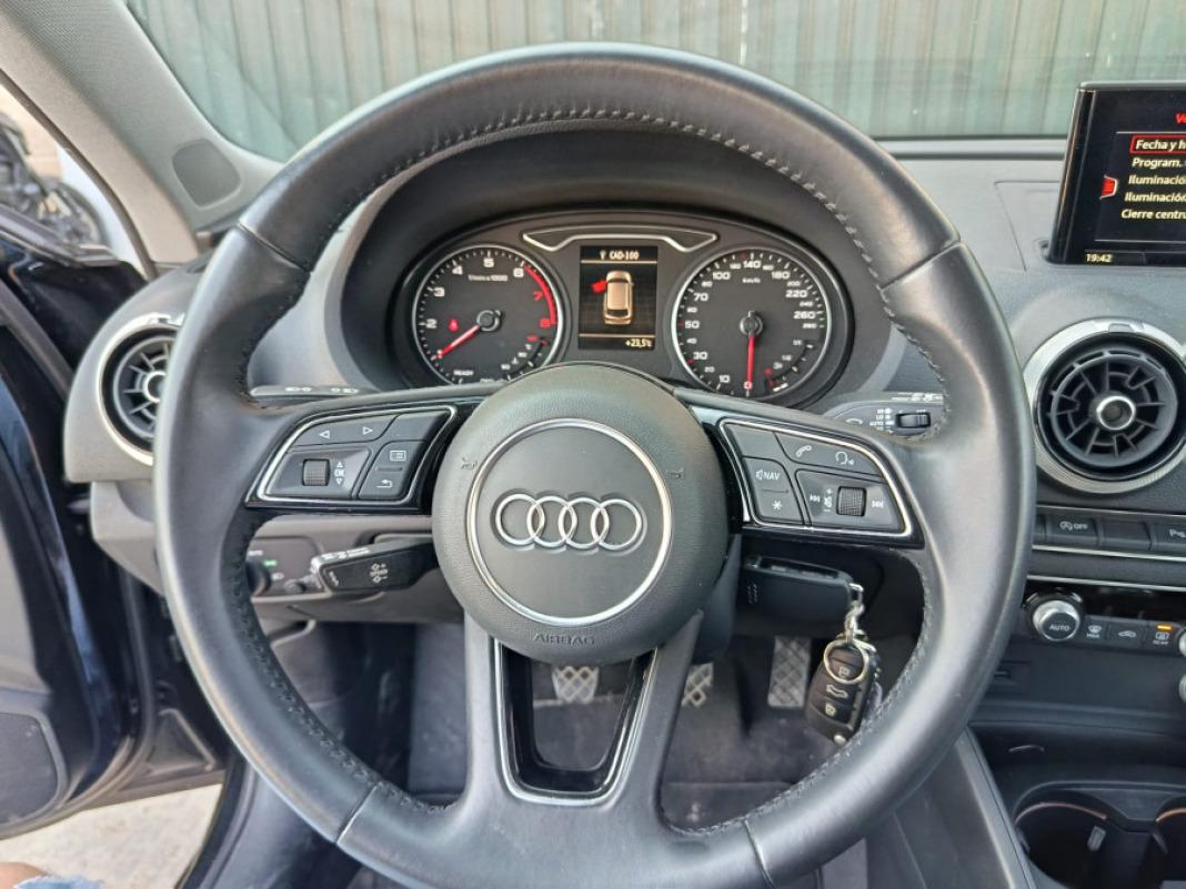 AUDI A3 Design 30 TFSI 85kW 116CV Sportback