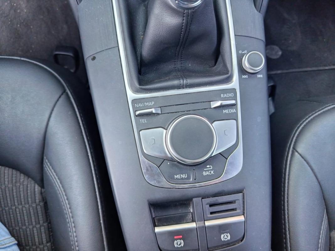 AUDI A3 Design 30 TFSI 85kW 116CV Sportback