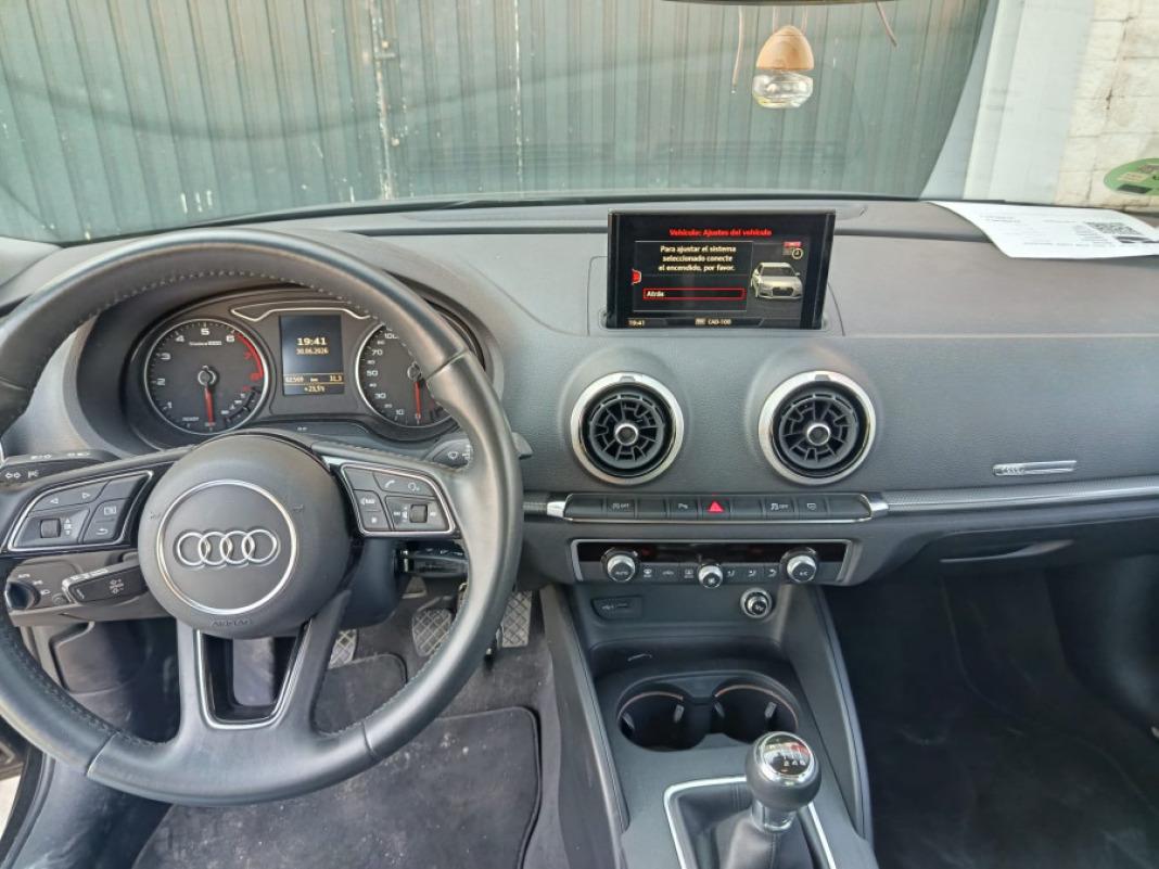 AUDI A3 Design 30 TFSI 85kW 116CV Sportback