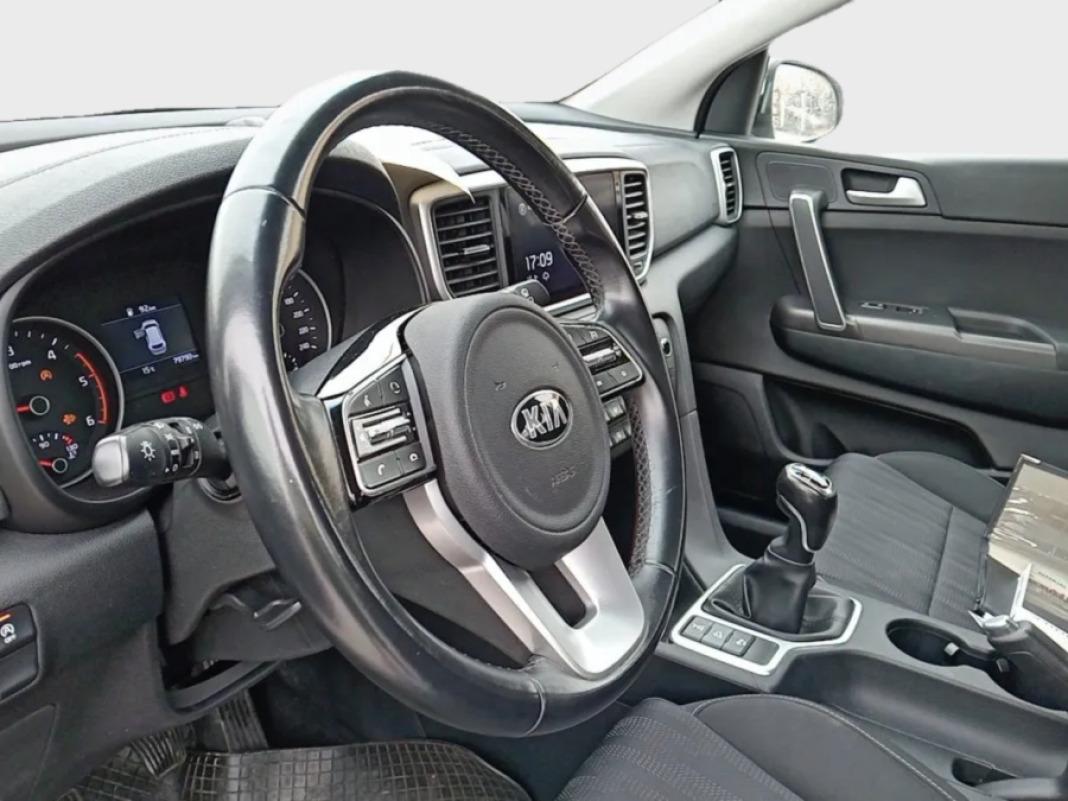 Kia Sportage 1.6 MHEV Business 100kW 136CV 4x4