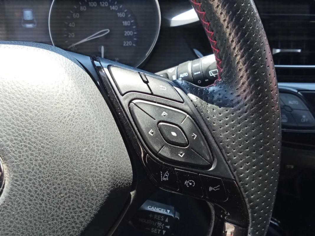TOYOTA C-hr 2.0 180H GR Sport Black Edition
