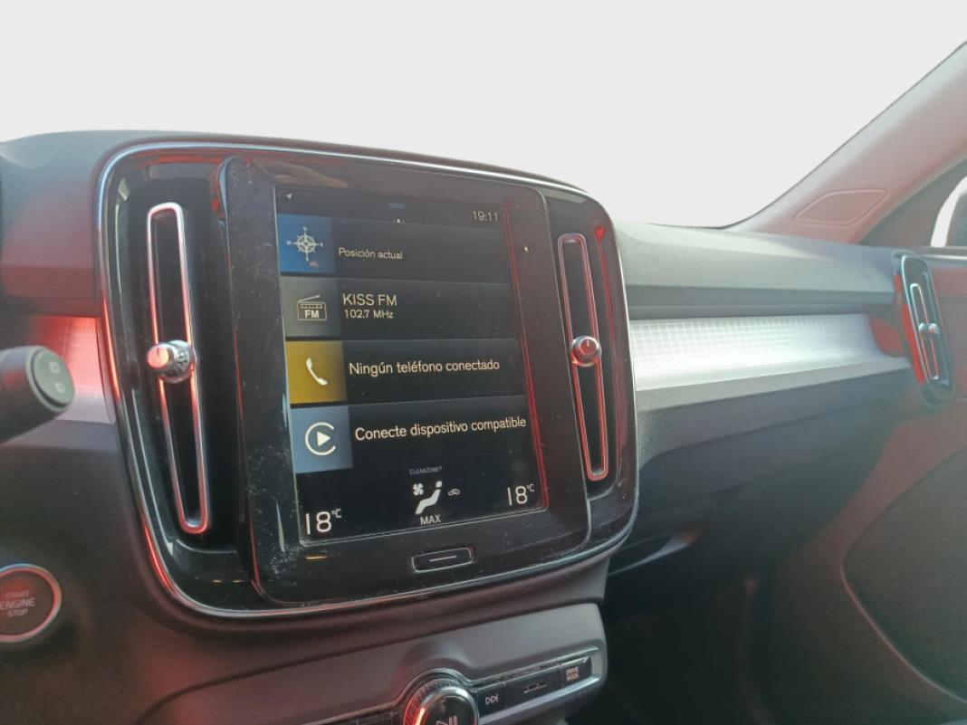 Volvo Xc40 2.0 B4 G AWD Momentum Pro Auto
