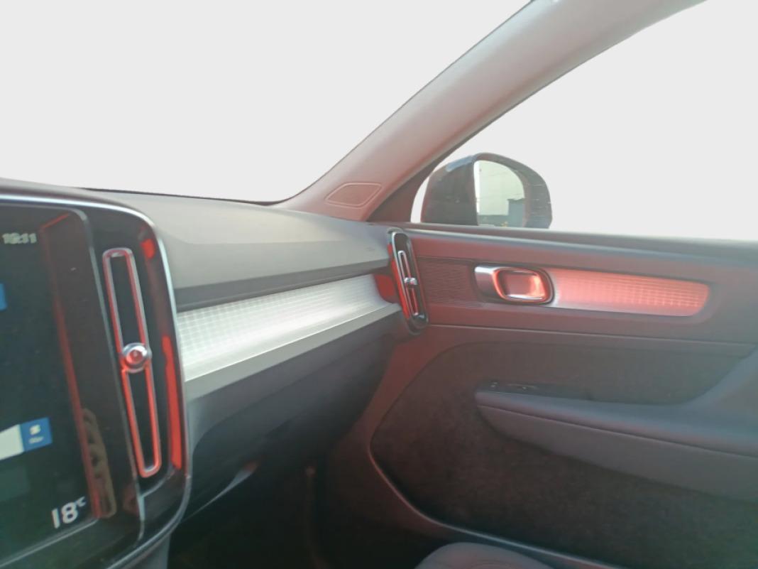 Volvo Xc40 2.0 B4 G AWD Momentum Pro Auto