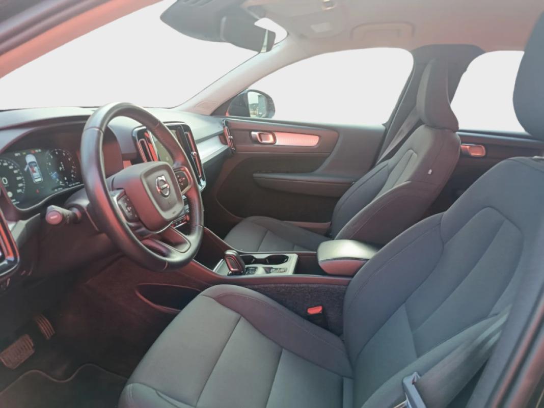 Volvo Xc40 2.0 B4 G AWD Momentum Pro Auto