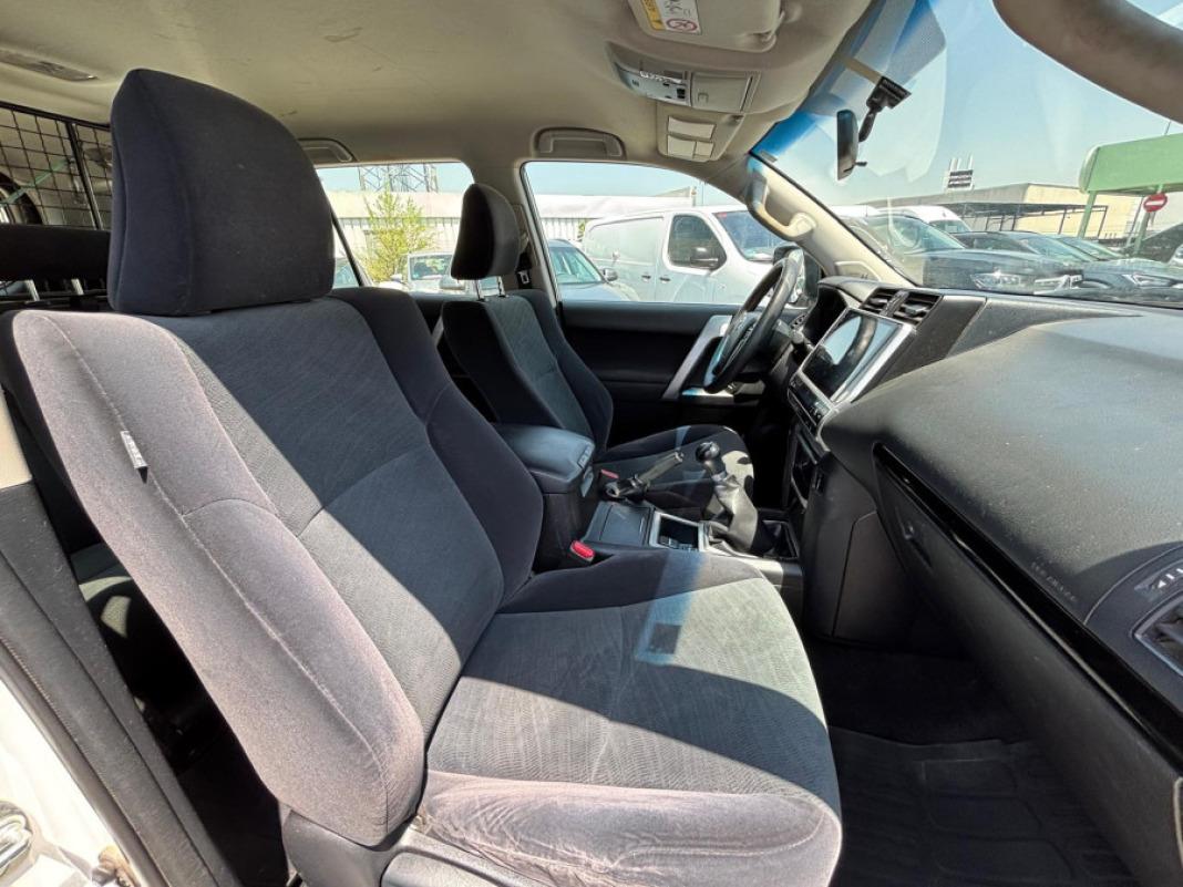TOYOTA Land Cruiser 2.8 D4D GX