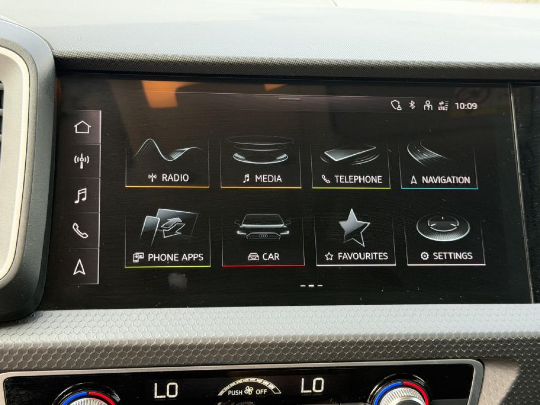 AUDI A1 Sportback Adrenalin 30 TFSI 81kW S tron