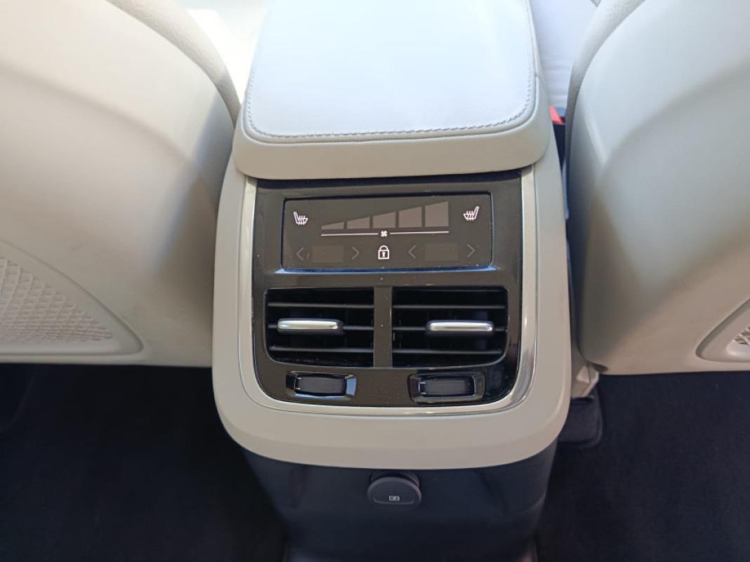 Volvo Xc90 2.0 T8 AWD Core Recharge Auto