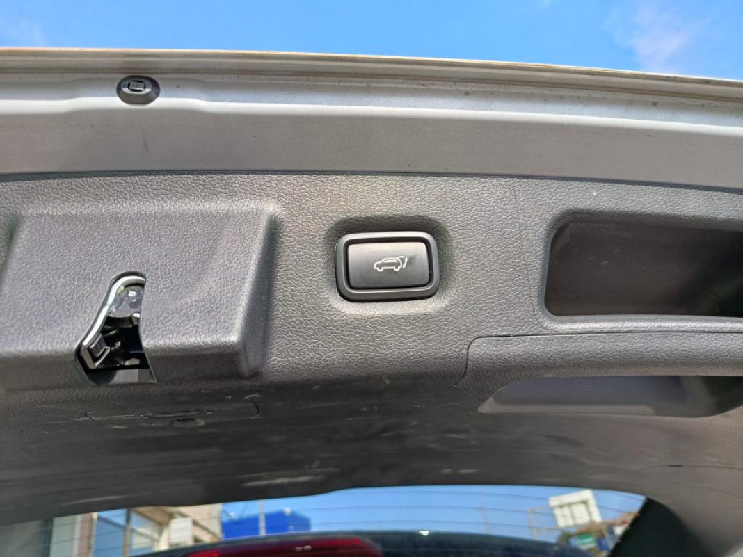 Hyundai Santa Fe 1.6 TGDi PHEV Style Auto 4x4