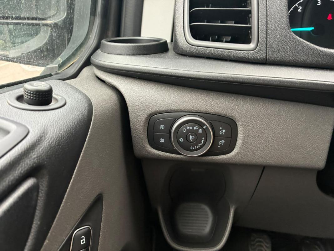 Ford Transit Custom Kombi 2.0 TDCI 110kW 320 L1 Trend