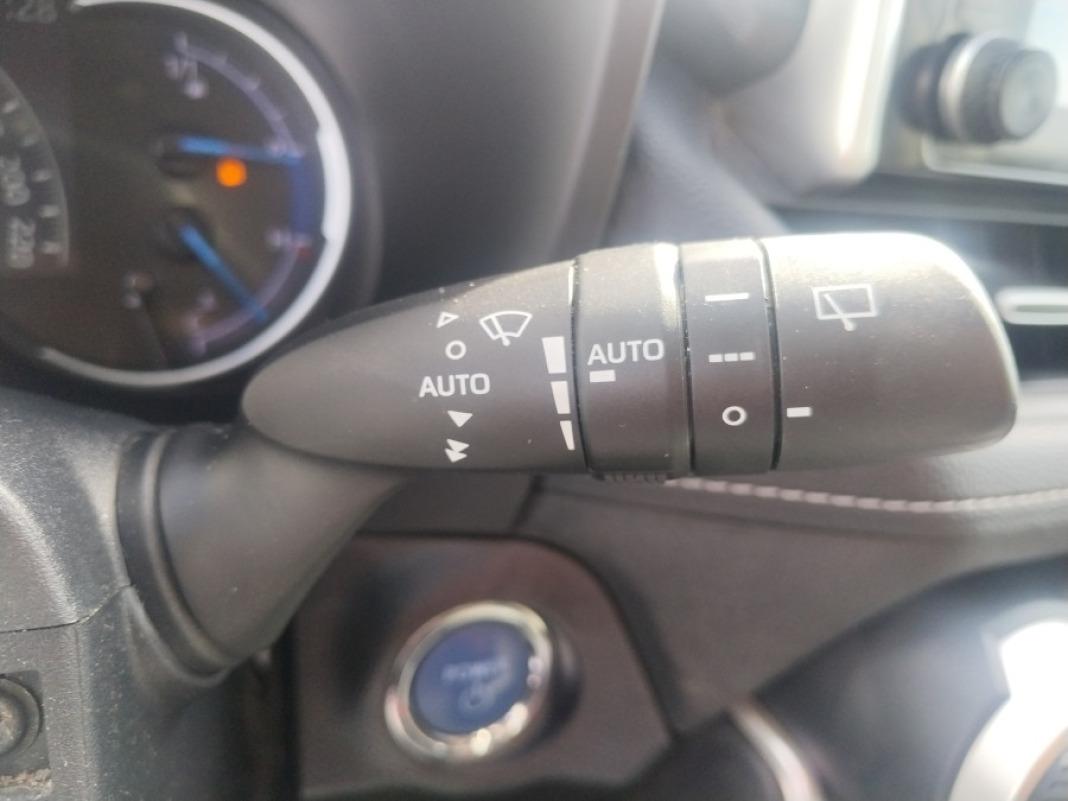 TOYOTA Rav4 2.5l 220H Advance Plus