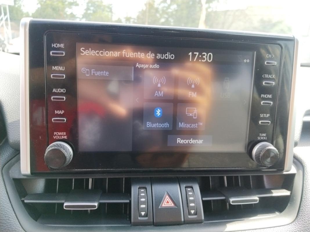 TOYOTA Rav4 2.5l 220H Advance Plus
