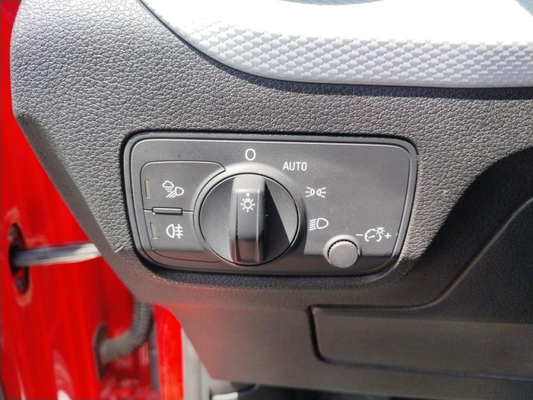 AUDI Q2 Design 30 TDI 85kW 116CV S tronic