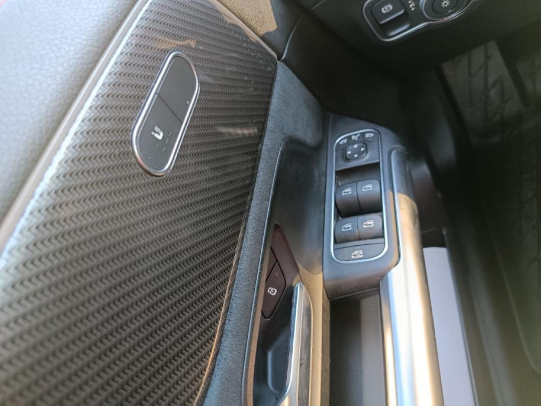 mercedes-benz Gla GLA 180 AMG line