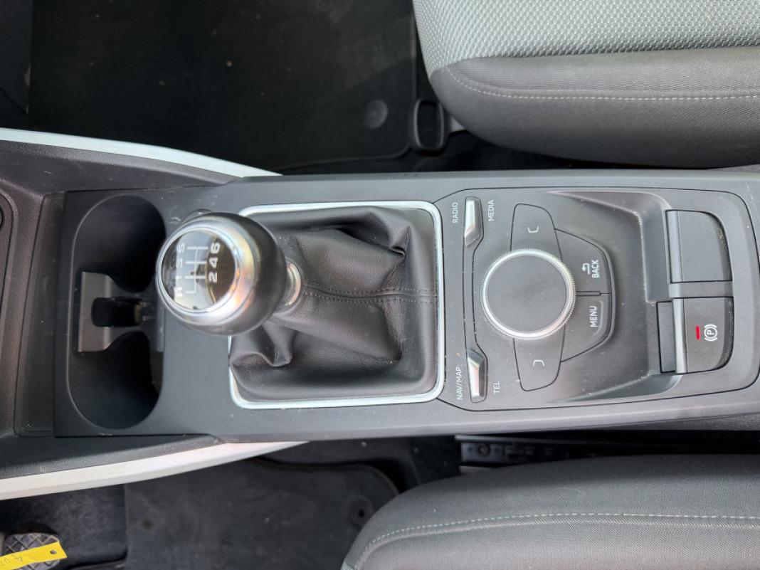 AUDI Q2 Design 30 TFSI 85kW 116CV