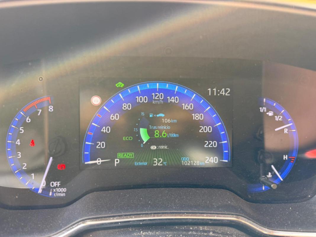 TOYOTA Corolla 2.0 180H STYLE ECVT
