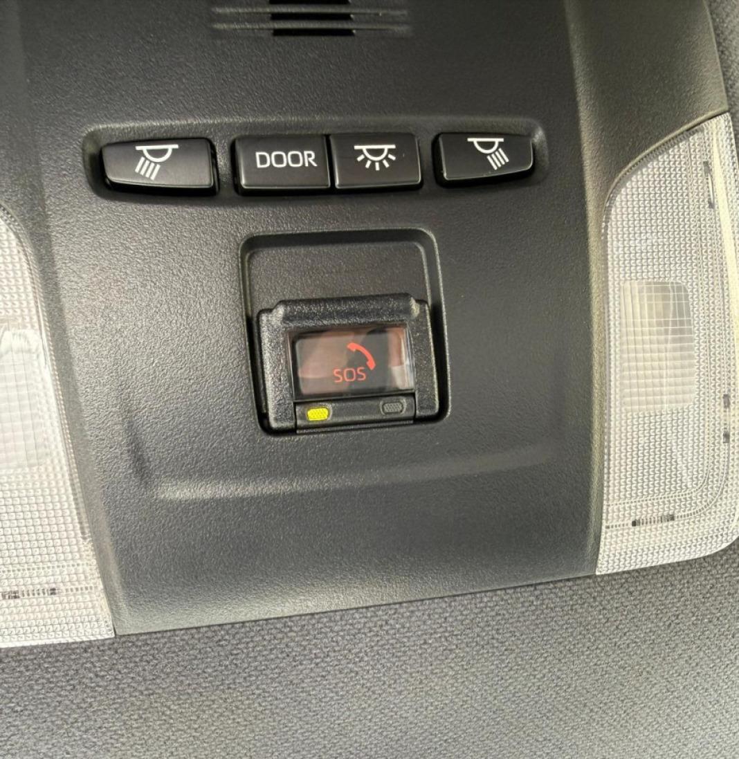 TOYOTA Corolla 2.0 180H STYLE ECVT