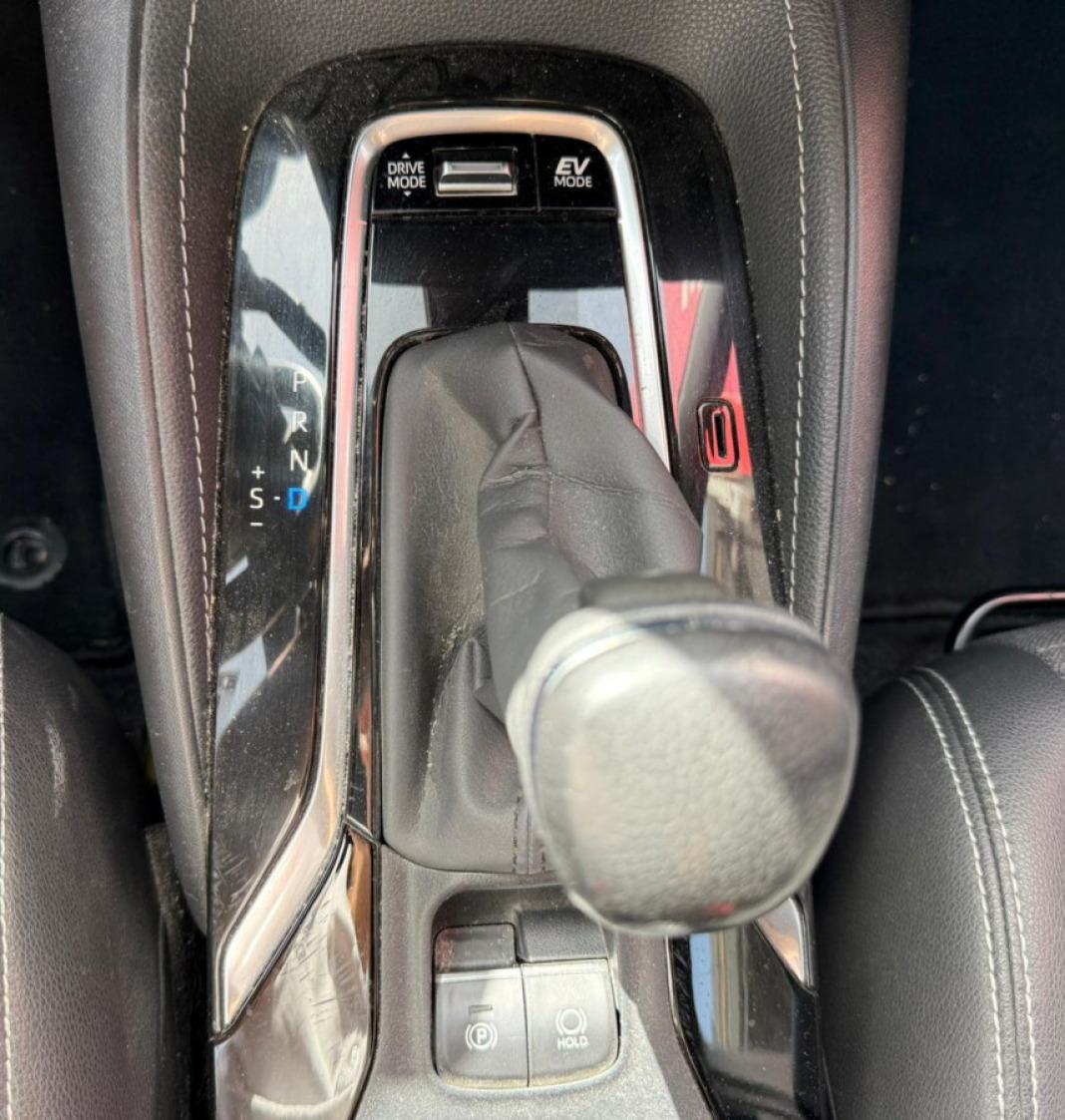TOYOTA Corolla 2.0 180H STYLE ECVT