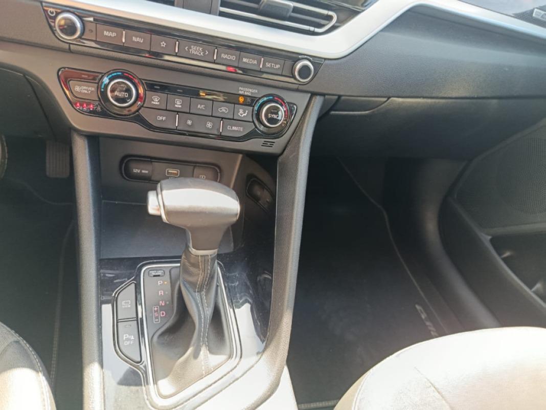 Kia Niro 1.6 GDi HEV 104kW 141CV Drive