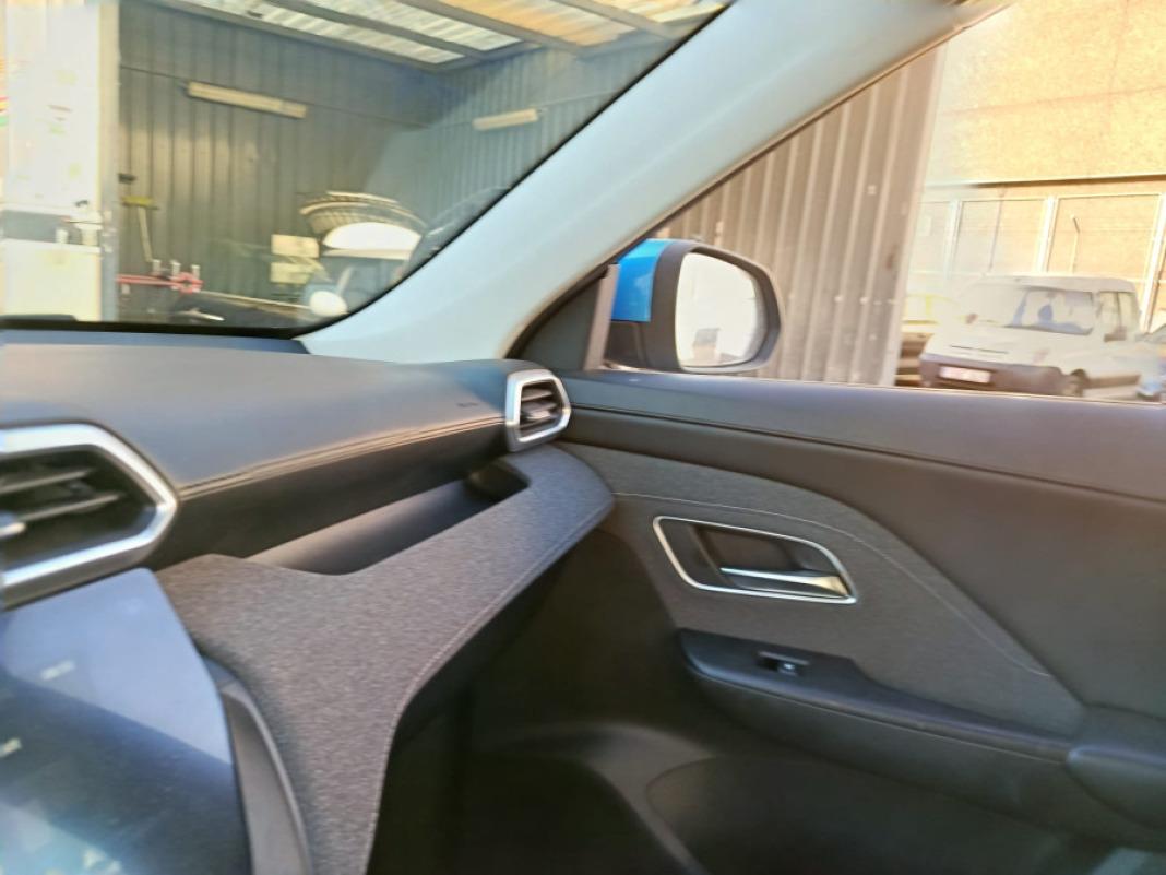 Mg Zs Hybrid Standard
