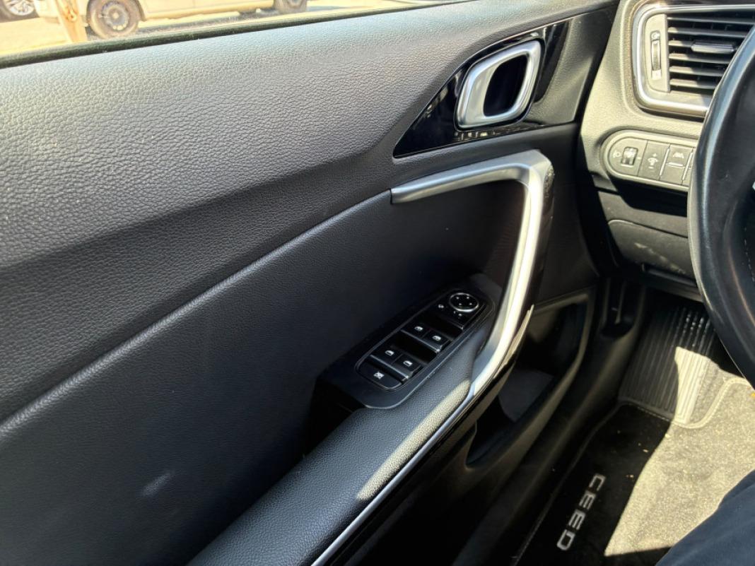 Kia Ceed Tourer Tourer 1.6 GDi PHEV 104kW 141CV eTech