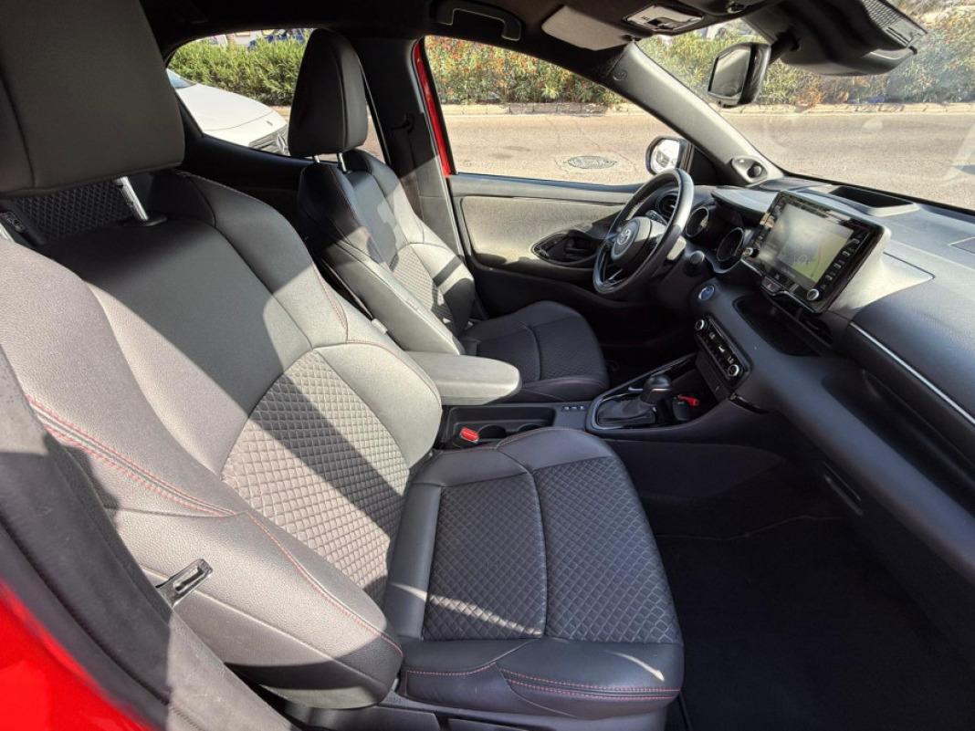 TOYOTA Yaris 1.5 120H Style P. Premier Edition