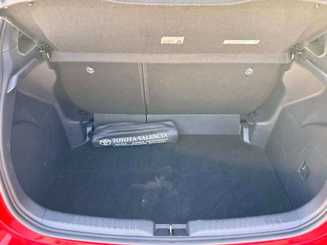 TOYOTA Yaris 1.5 120H Style P. Premier Edition