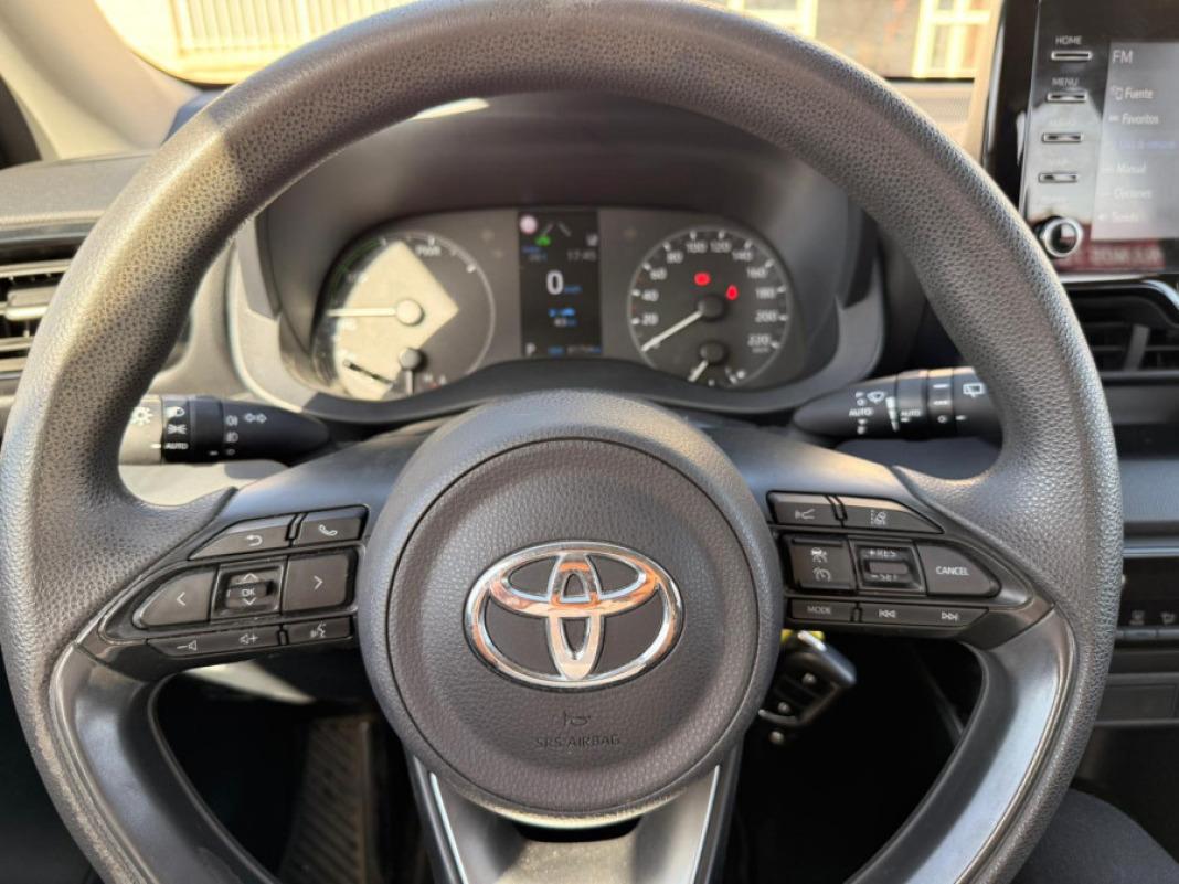 TOYOTA Yaris 1.5 120H Business Plus