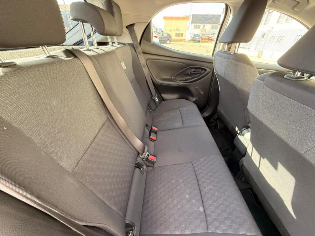 TOYOTA Yaris 1.5 120H Business Plus
