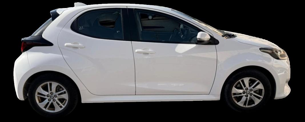 TOYOTA Yaris 1.5 120H Business Plus