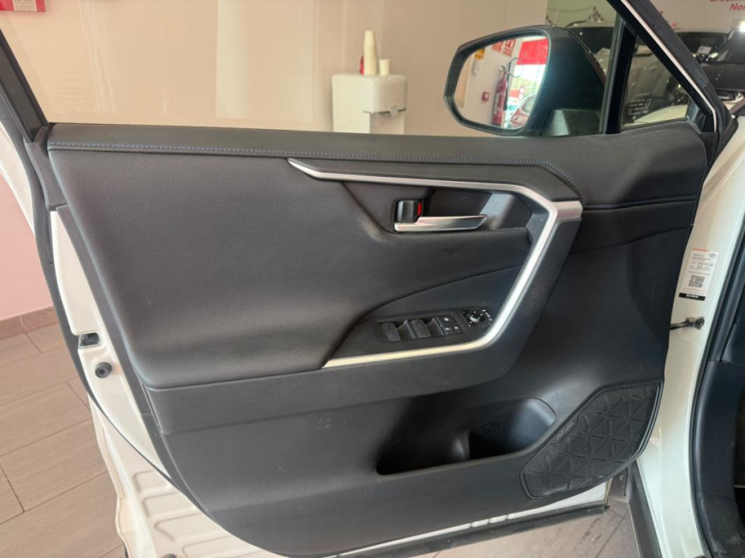 TOYOTA Rav4 2.5l 220H Feel