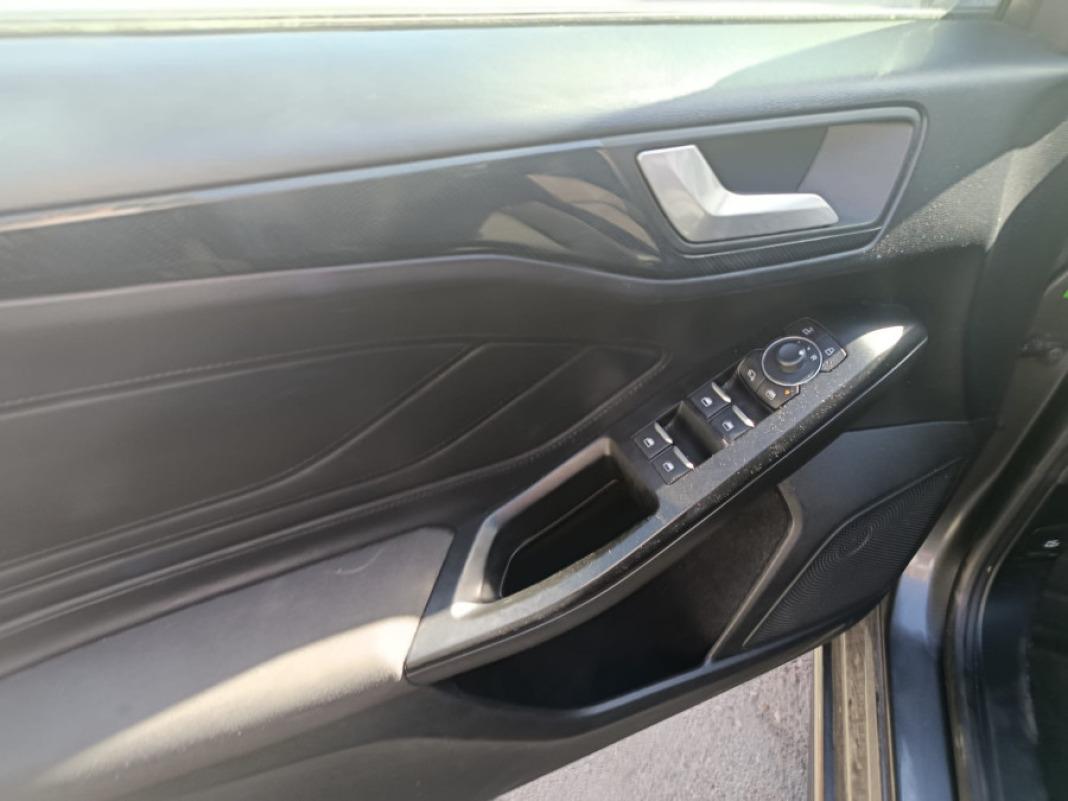 Ford Focus 1.0 Ecoboost MHEV 114kW STLine