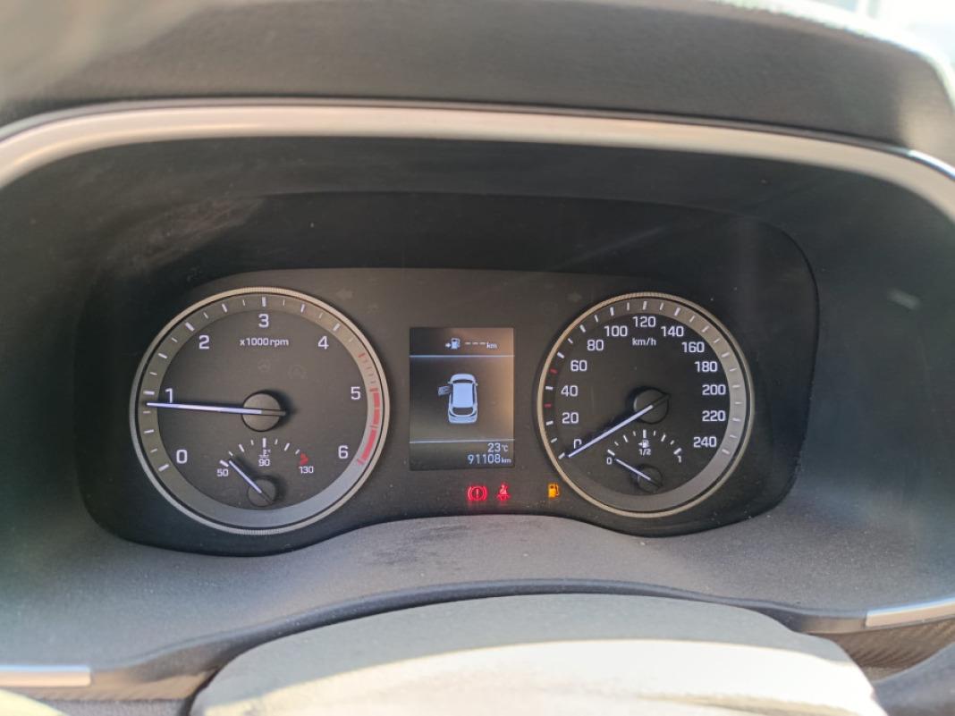Hyundai Tucson 1.6 CRDI 85kW 116CV 48V SLE 4X2