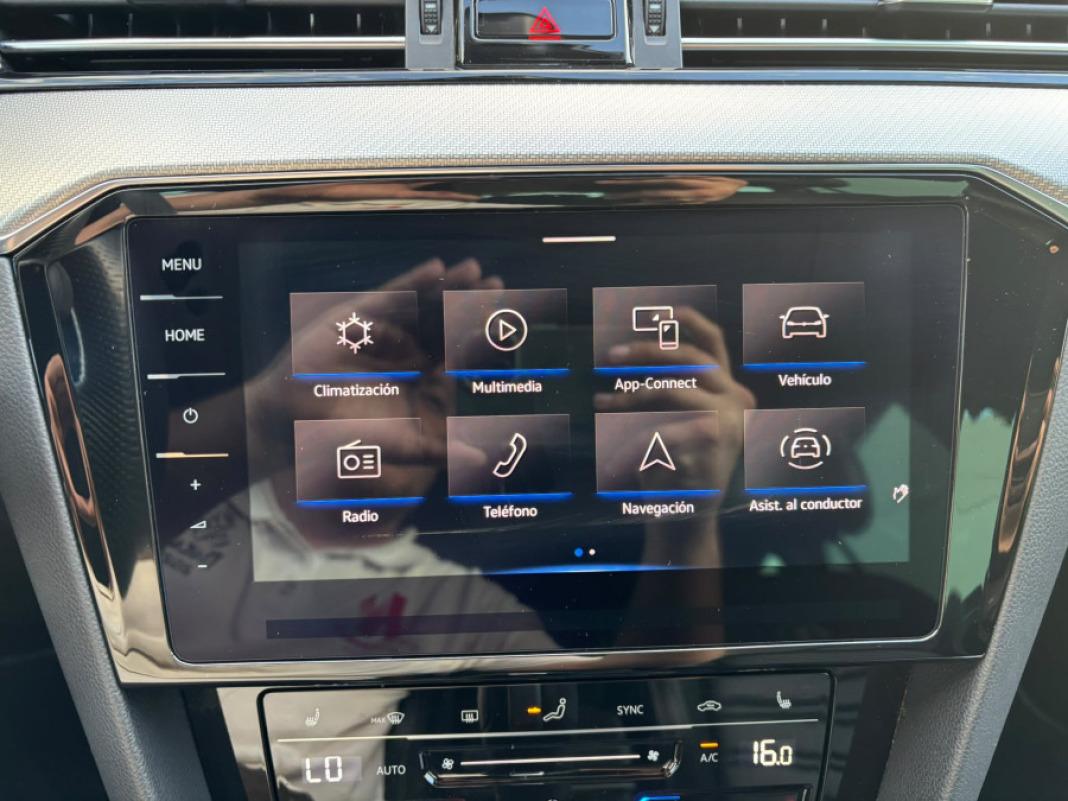 Volkswagen Passat Variant RLine 2.0 TDI 110kW DSG