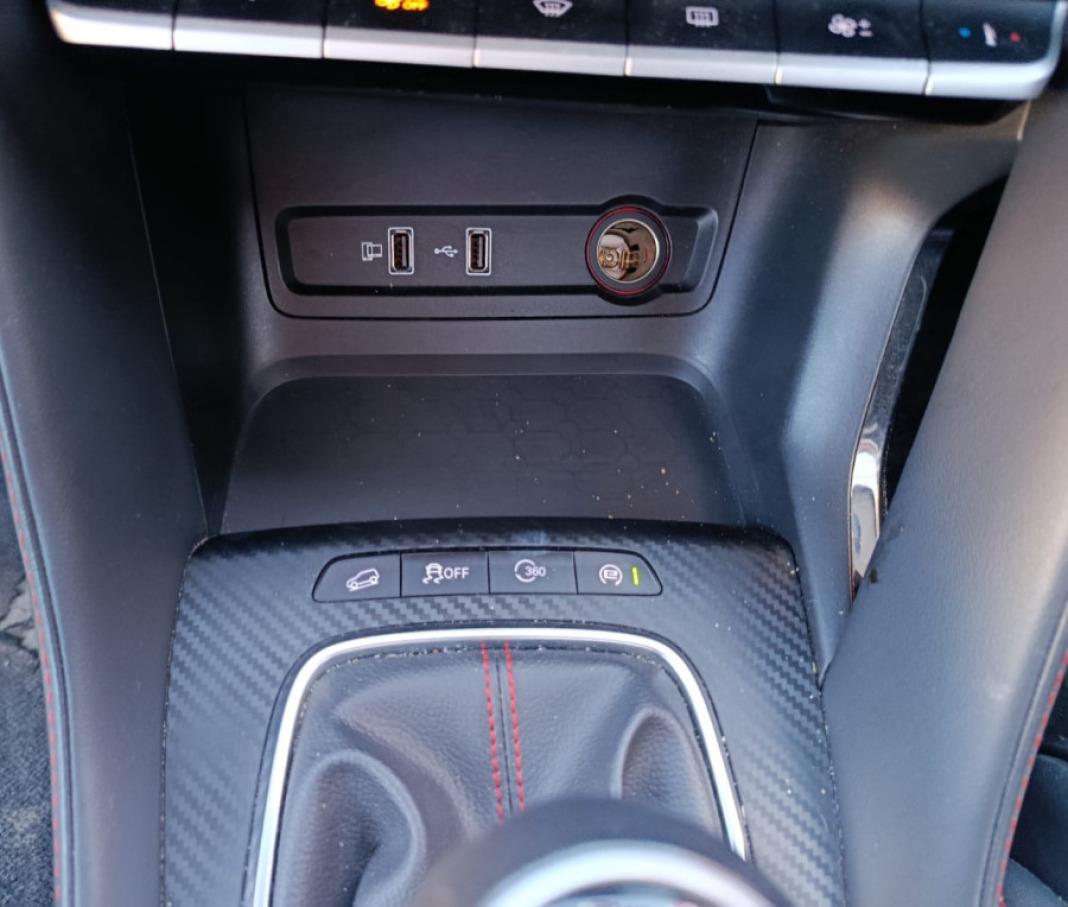 Mg Zs 1.0 T-GDI 111 Luxury  5P