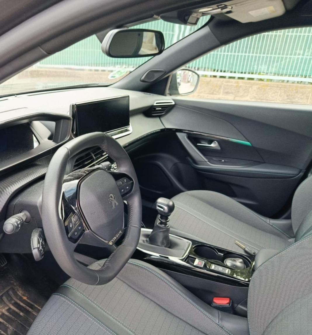 Peugeot 2008 Allure Pack Puretech 130 SS 6 Vel. MAN