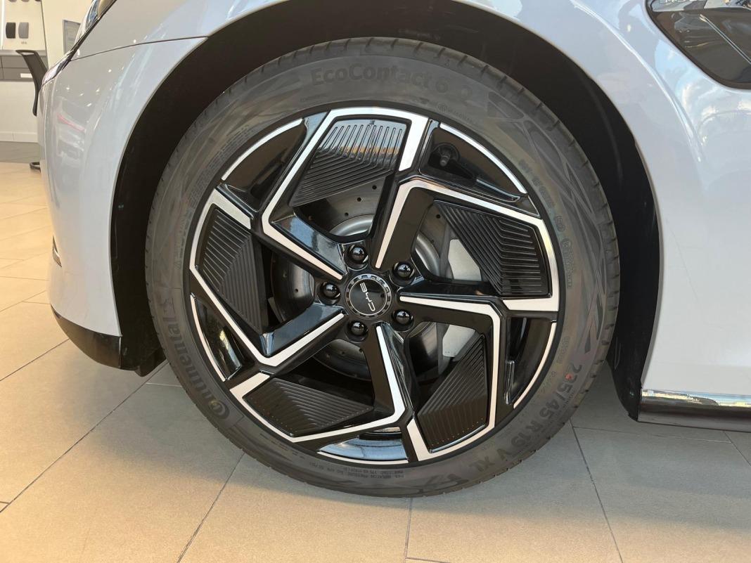 BYD Seal Design RWD