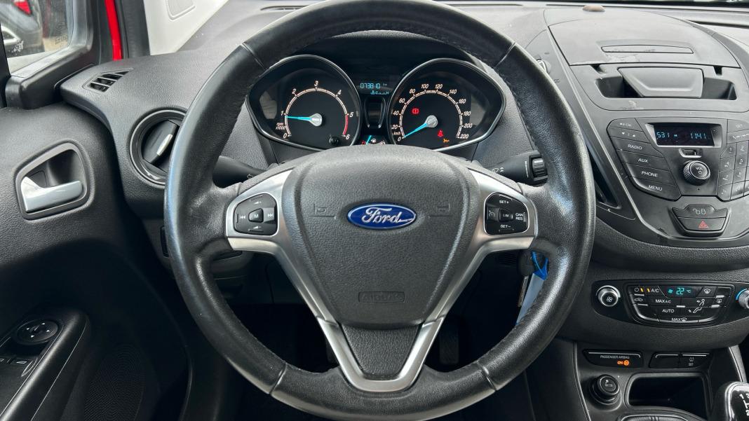 Ford Tourneo Courier 1.5 TDCi 95cv Titanium