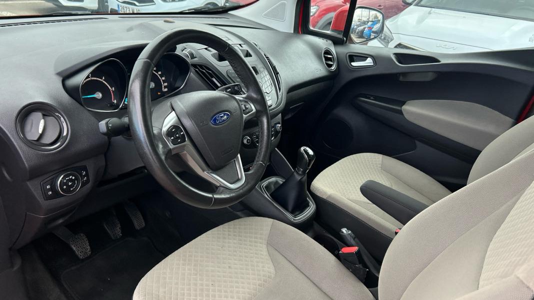 Ford Tourneo Courier 1.5 TDCi 95cv Titanium