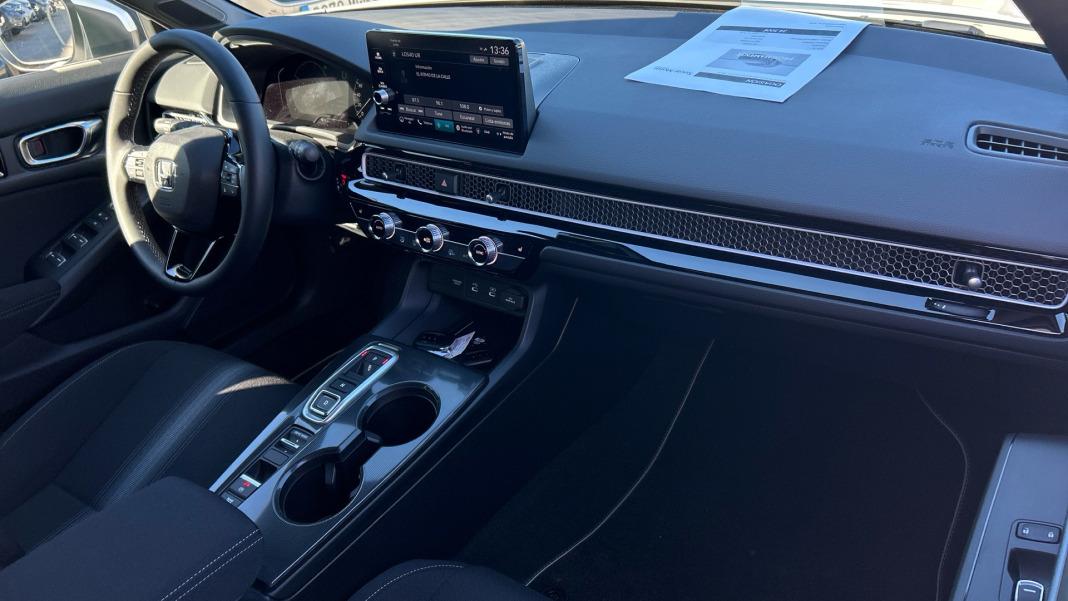 Honda Civic 2.0 i-MMD Elegance CVT