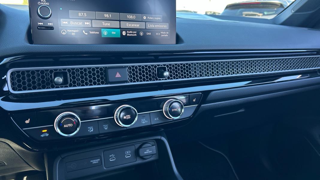 Honda Civic 2.0 i-MMD Elegance CVT