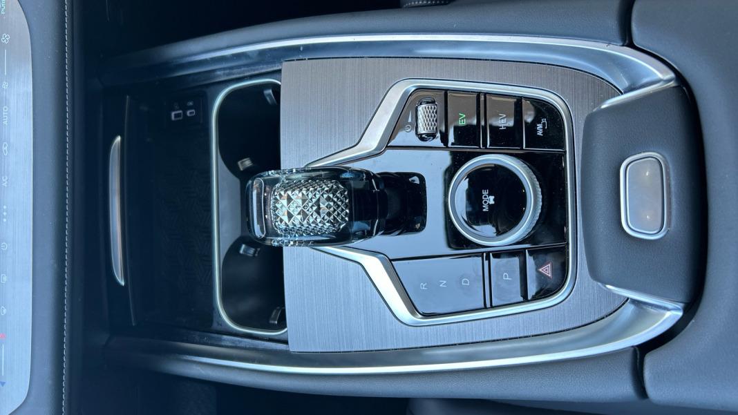 EBRO S700 1.5 TGDI PHEV Luxury E-CVT