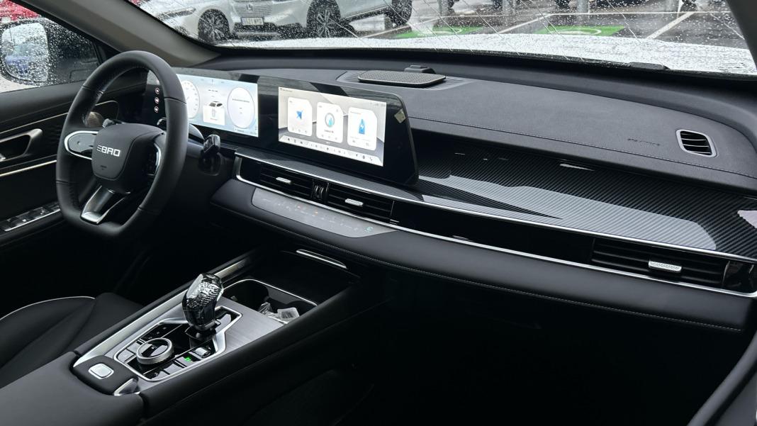 EBRO S700 1.5 TGDI PHEV Premium E-CVT