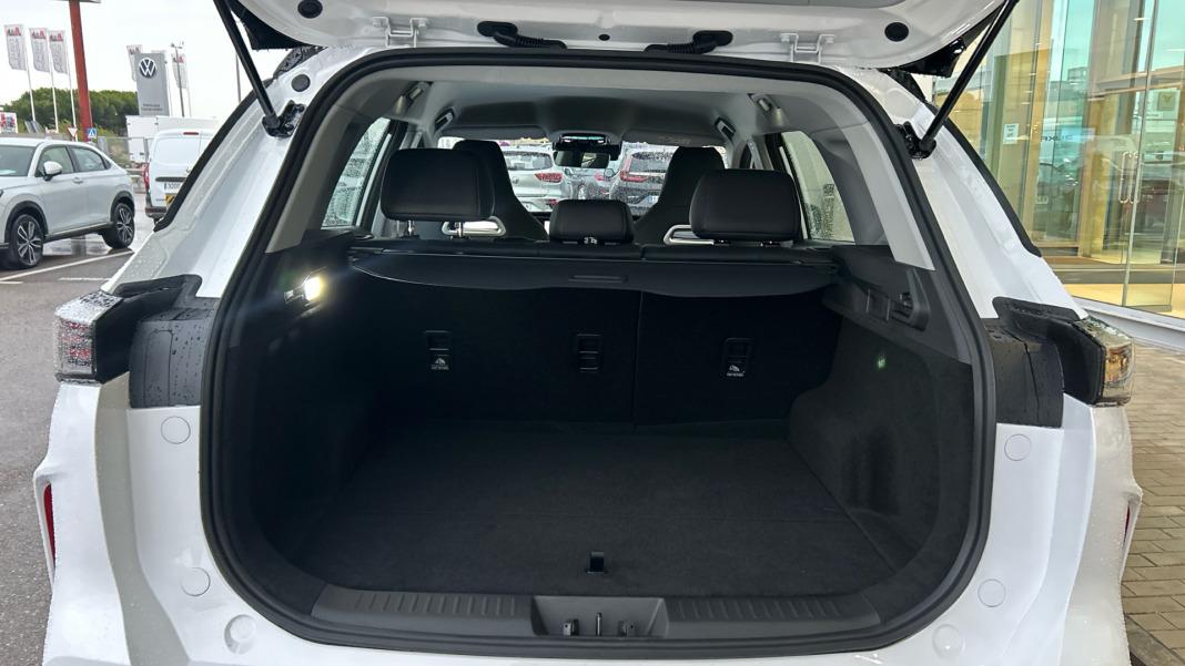 EBRO S700 1.5 TGDI PHEV Premium E-CVT