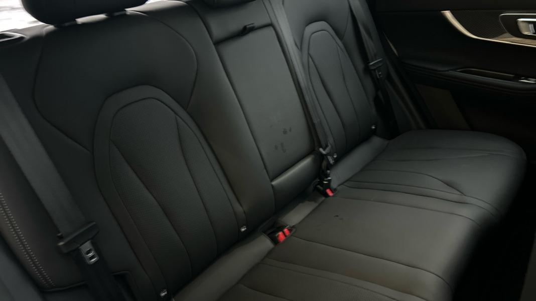 EBRO S700 1.5 TGDI PHEV Premium E-CVT