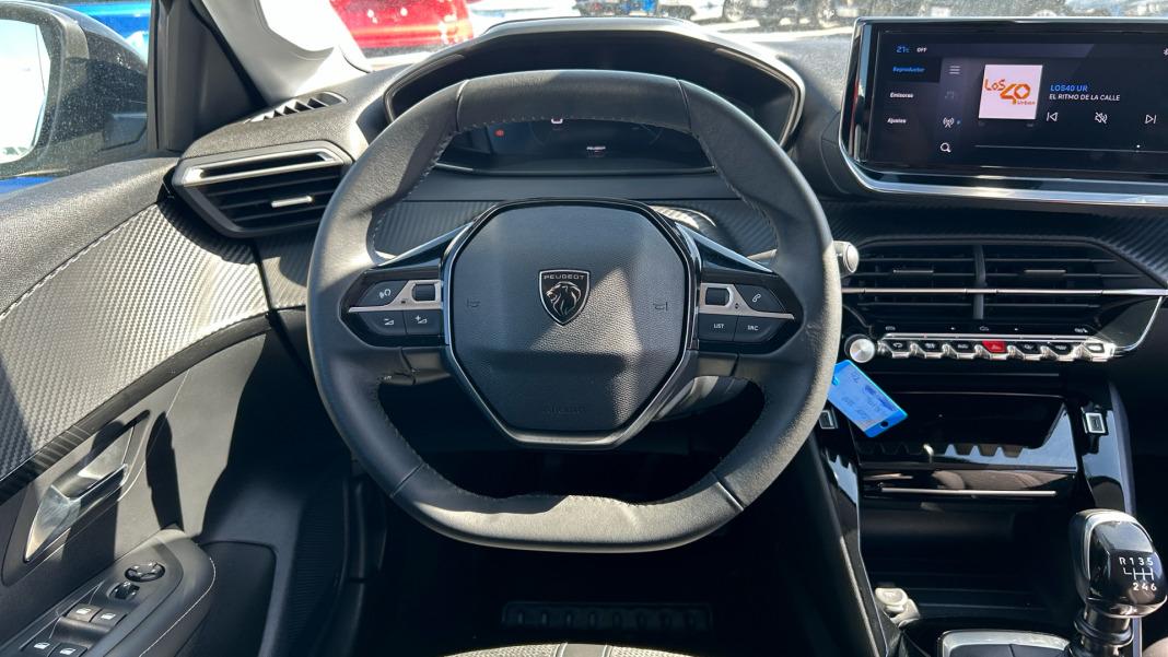 Peugeot 208 Allure Gasolina 100 SS 6 Vel. MAN
