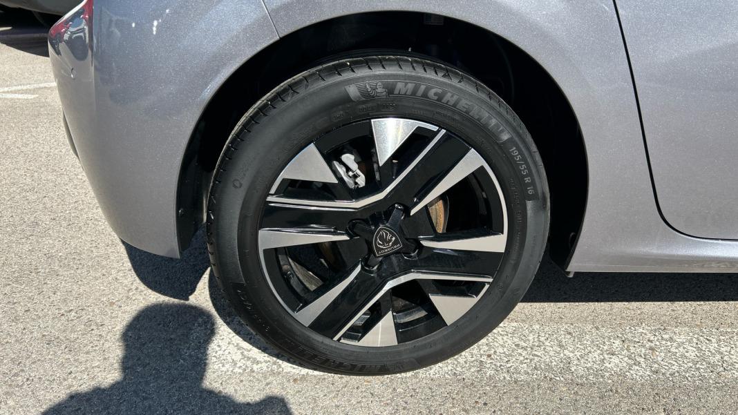 Peugeot 208 Allure Gasolina 100 SS 6 Vel. MAN