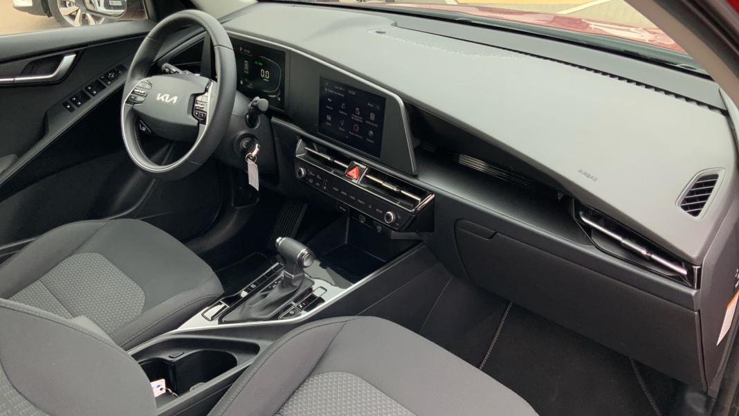 Kia Niro 1.6 GDi HEV 104kW (141CV) Concept