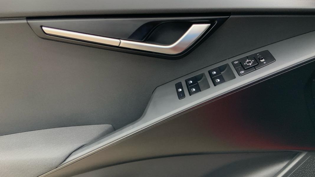 Kia Niro 1.6 GDi HEV 104kW (141CV) Concept
